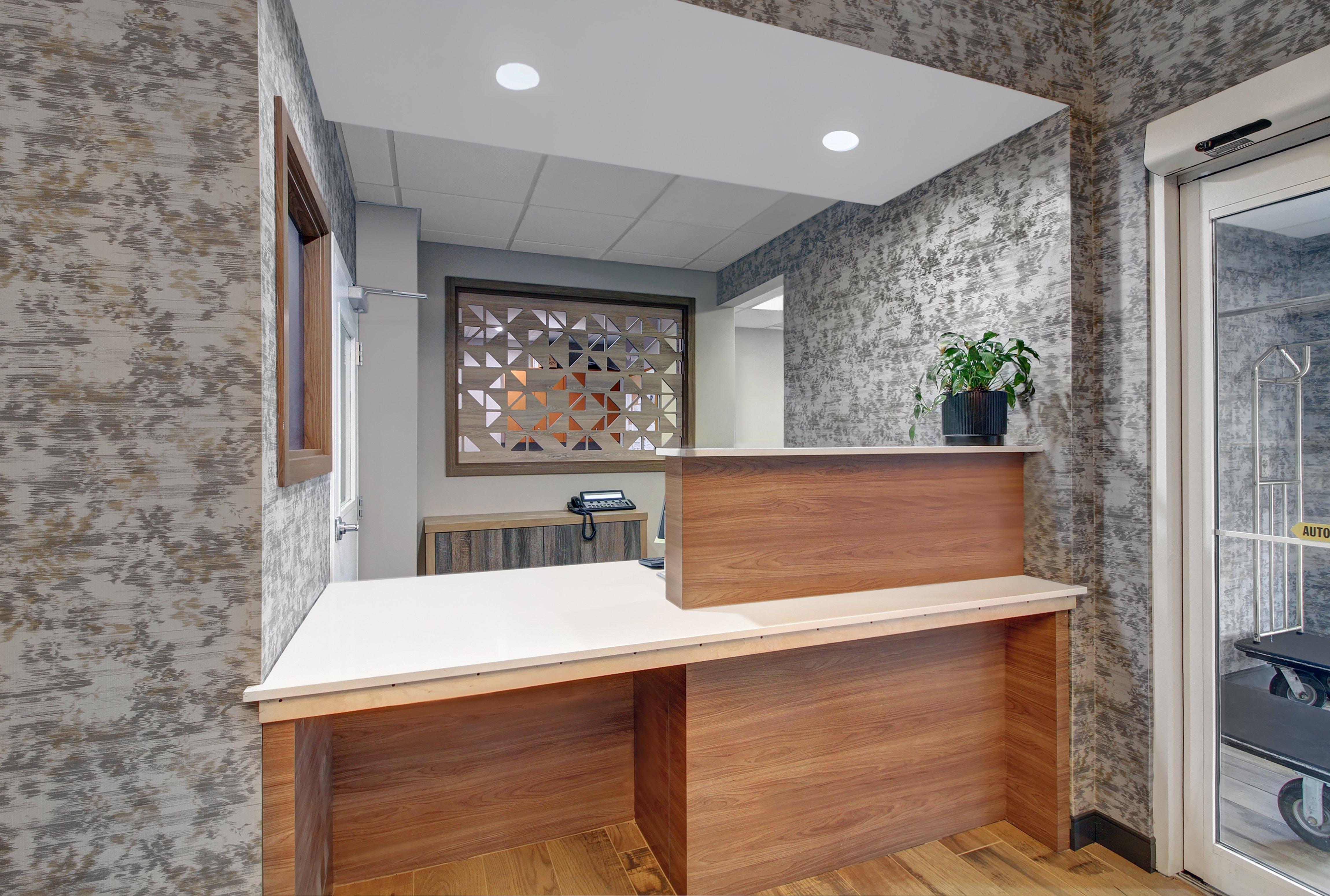 Candlewood Suites Winchester By Ihg Exterior foto